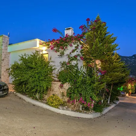Secluded Sea-view Family Escape-villa Bella2 Sardunya