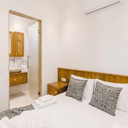 빌라 2 Sleeps 4 Isolated Honeymoon-villa Sardunya 카스