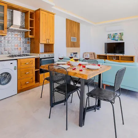 빌라 2 Sleeps 4 Isolated Honeymoon-villa Sardunya 카스